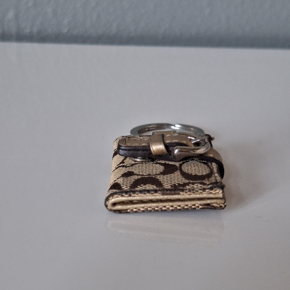 Vintage Coach Picture Frame Signature Brown Snap Buckle Y2K Keychain Dual Photo - Picture 7 of 10